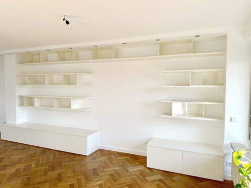 Wohnzimmer mit Bücherregal 3 - 