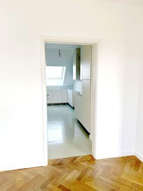 Einbauküche mit Elektrogeräten 1 - 