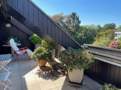 Sonnige Dachterrasse mit Blick zum Stadtpark 4 - Etagenwohnung mit 174,00 m&sup2; in Nürnberg zur Miete