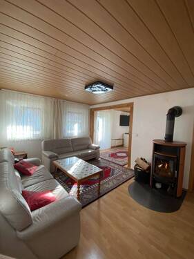 Wohnzimmer - Mehrfamilienhaus, Wohnhaus mit 287,00 m&sup2; in Giengen an der Brenz zum Kaufen