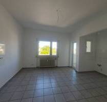 Modernisierte 3-Zimmer-Wohnung mit Wintergarten und Wannenbad in Köln-Mülheim