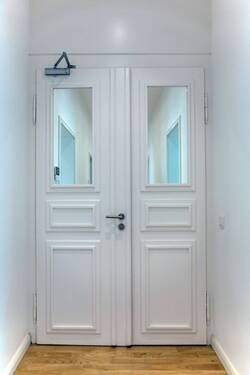 Wohnungseingangstür - 4 Zimmer Etagenwohnung zur Miete in Chemnitz