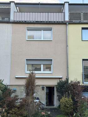 Rückseite Garten - Reihenmittelhaus mit 102,00 m² in Frankfurt zum Kaufen