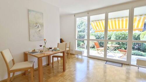 Essplatz mit Homeoffice-Nische - 