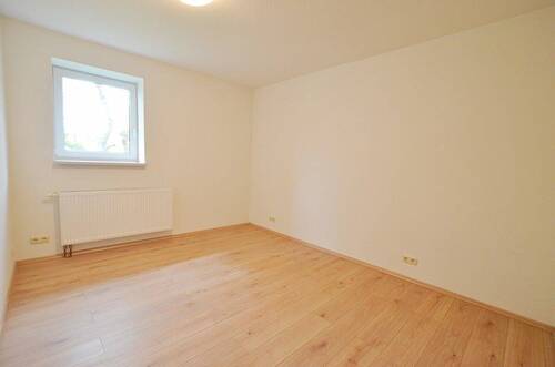 geräumiges Schlafzimmer - 