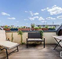 Über den Dächern von Charlottenburg: 4-Zimmer-Wohntraum im historischen Altbau nahe Savignyplatz - Berlin