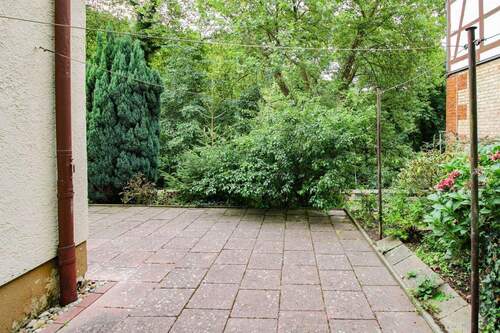 Kleiner Aussenbereich geeignet um Wäsche zu trocknen - 