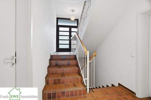 Treppenhaus Haus Kauf Hellerhof Frank Ewe Immobili - 7 Zimmer Mehrfamilienhaus, Wohnhaus in Düsseldorf Hellerhof