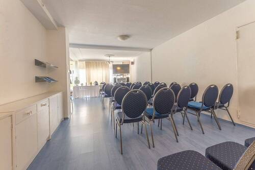 Gewerbeeinheit links: kleiner Saal - 