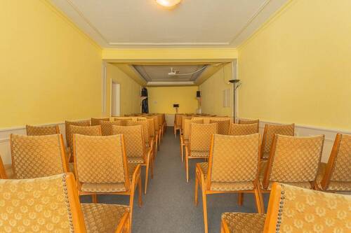 Gewerbeeinheit links: großer Saal - 