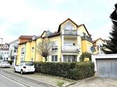 Hausansicht - Eltville-Martinsthal! Vermietete 2-Zimmer-Dachgeschosswohnung mit Garage!