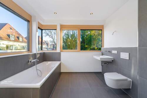 Tageslichtbad im OG - 