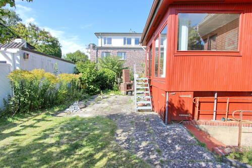 Hinterer Garten - Einfamilienhaus mit 92,00 m&sup2; in Halstenbek zum Kaufen