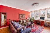 Wohnzimmer - Zwischen KaDeWe & Viktoria-Luise-Platz: 3 Zimmer, 2 Loggien, 1 privater Stellplatz