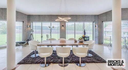 Besprechung Ausstellung - 