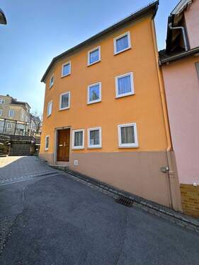 Straßenansicht - 5 Zimmer Einfamilienhaus zum Kaufen in Coburg