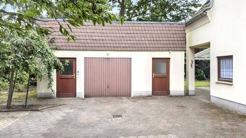 Garage - 