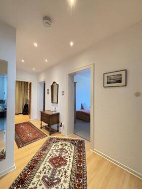 Flur - 4 Zimmer Etagenwohnung in Hannover