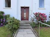 Hauseingang - Etagenwohnung mit 66,00 m&sup2; in Bremen zum Kaufen