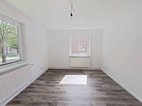 Ansicht I: Wohn- und Esszimmer - Moderne 2-Zimmer-Wohnung mit Wannenbad in ruhiger Wohnlage