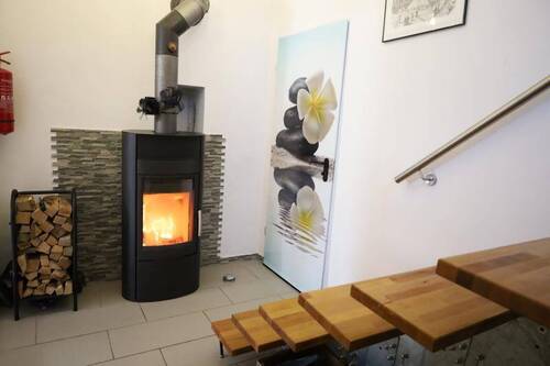 Diele mit Kaminofen - 