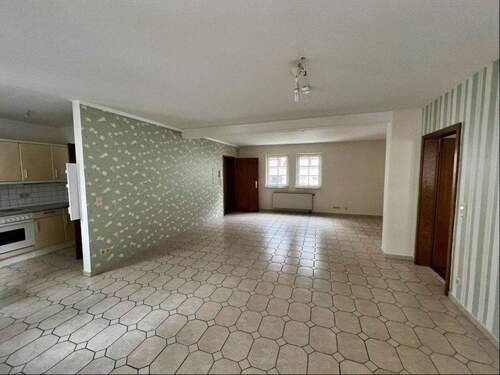 Wohnbereich mit Küche - 2 Zimmer Etagenwohnung in Herborn