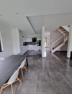 Screenshot_20230804_130455_Gallery - Etagenwohnung mit 160,00 m&sup2; in Berlin zur Miete