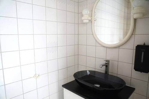 WC - 