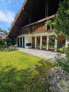 Terrasse - 8 Zimmer Einfamilienhaus zum Kaufen in Waldkraiburg