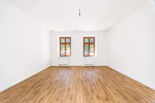 Das Wohnzimmer - Frisch renovierter Altbautraum - 3-Zimmer-Wohnung mit großzügigem Grundriss
