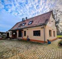 Charmantes Landhaus mit Kamin, Nebengelass und großem Grundstück - Burg Niegripp