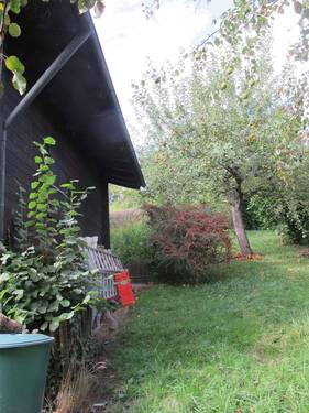 Schöne Gartenfläche.JPG - 