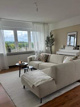 Wohnzimmer - Helle Eigentumswohnung, zentrumsnah mit herrlichem Blick!