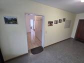 Foyer mit Wohnungszugang - 