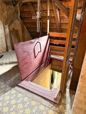 Treppe zum Dachstuhl - 