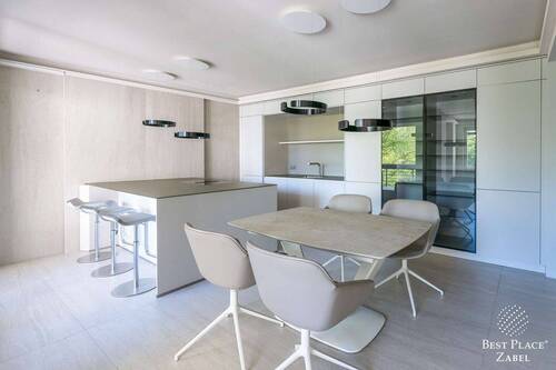 Wohnküche - Architektonisch kuratiert: Luxuswohnung mit Loggia nahe Viktoria-Luise-Platz