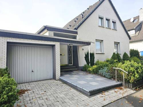 Hausansicht - 4 Zimmer Einfamilienhaus zum Kaufen in Wülfrath