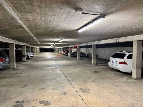 Tiefgarage, Platz 22 - 