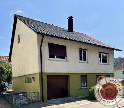 Frontansicht Gebäude - Sonniges Einfamilienhaus in Truchtelfingen mit großem & sonnigen Garten!