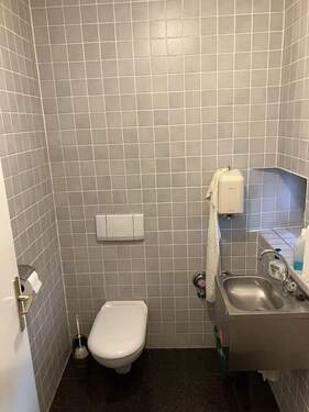 WC - 