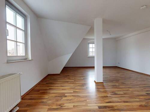 Ansicht II: Wohn- und Esszimmer - 2 Zimmer Etagenwohnung zur Miete in Burgstädt