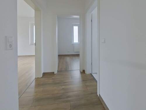 Eingangsflur - 3 Zimmer Etagenwohnung in Lutherstadt Wittenberg