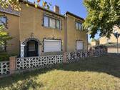 Ansicht mit Eingangsbereich - 8 Zimmer Einfamilienhaus zum Kaufen in Heideland OT Lindau