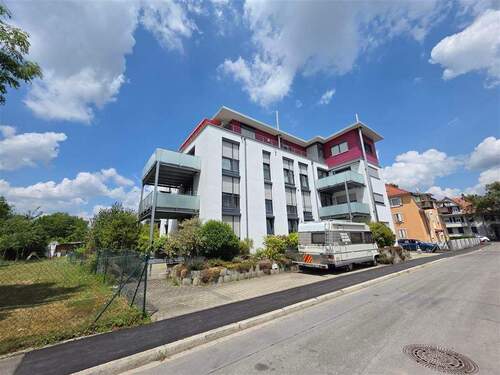 Hausansicht - Charmante 4-Zimmer-Mietwohnung in ruhiger Lage.