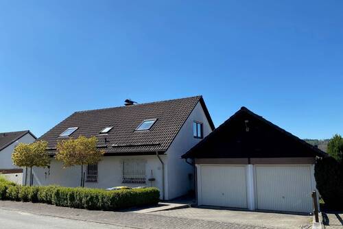 Straßenansicht - 6 Zimmer Einfamilienhaus in Bad Berleburg