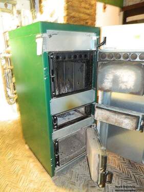 Holzscheitanlage Bj. 2023 mit Wärmepuffer - 