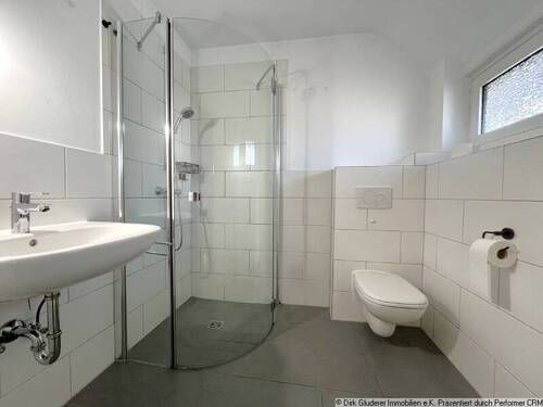 Badezimmer - Doppelhaushälfte mit 90,00 m&sup2; in Pinneberg zum Kaufen