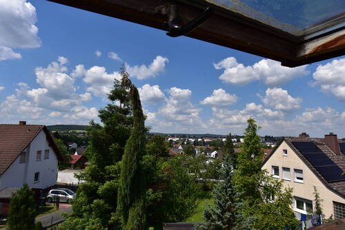Aussicht - 1 Zimmer Mehrfamilienhaus, Wohnhaus in Usingen