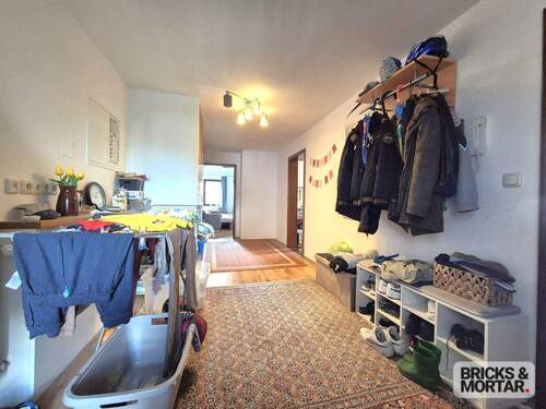 Flur - 2 Zimmer Etagenwohnung in Halfing