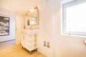 Saniertes Tageslichtbadezimmer - 